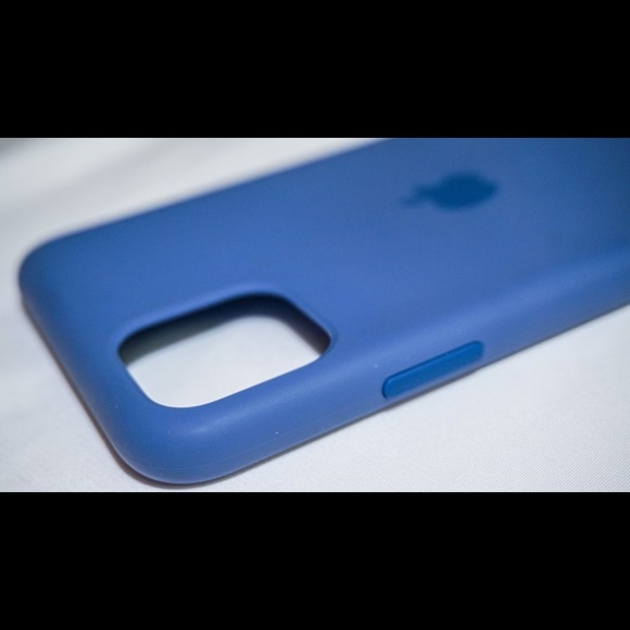 Apple Silicone Case, iPhone 11 Pro Max - Linen Blue - Picture 5 of 5